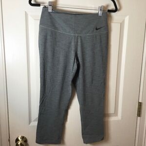 Nike Dri-Fit Heathered Gray Cropped Workout Leggings - M